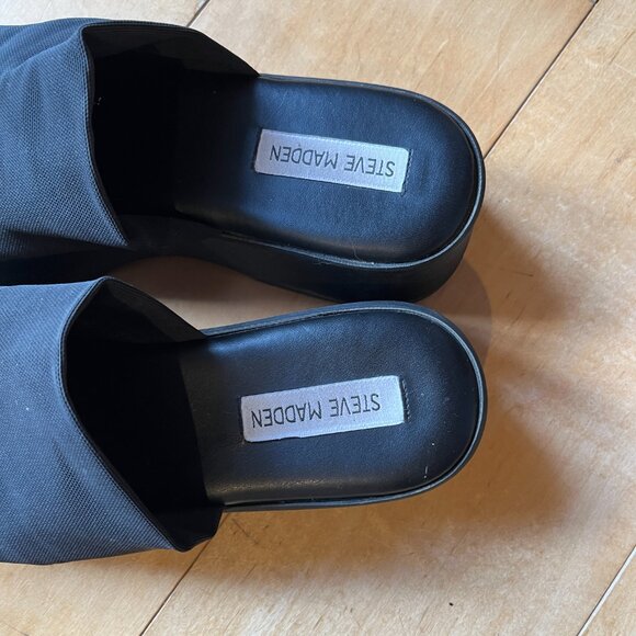 Steve Madden Slinky30 Black Slide Sandals Size 40 - Picture 3 of 9